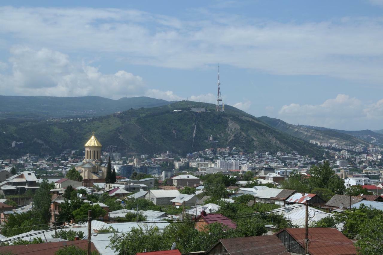Apartments City On The Palm Tbilisi Buitenkant foto